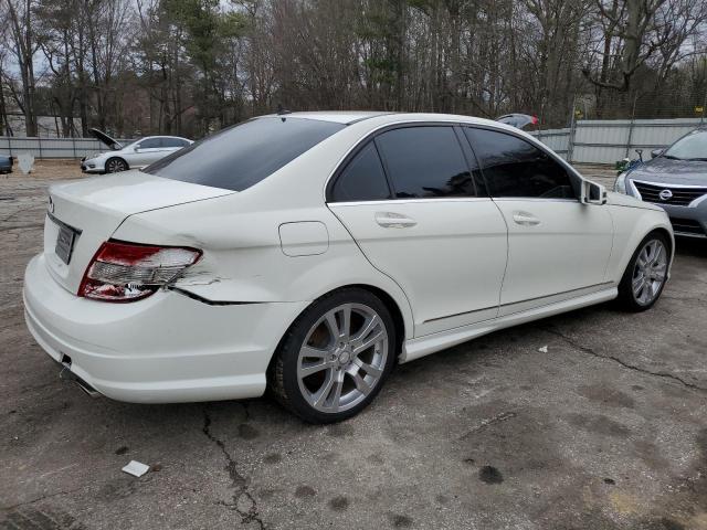 WDDGF5EB8BA521393 - 2011 MERCEDES-BENZ C 300 WHITE photo 3