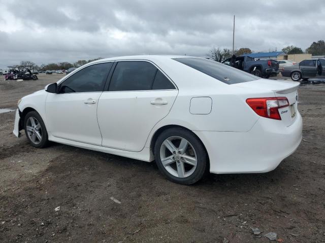 4T1BF1FK1DU670236 - 2013 TOYOTA CAMRY L WHITE photo 2