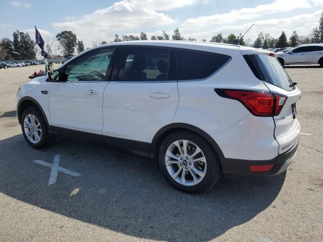 1FMCU9G99KUC08928 - 2019 FORD ESCAPE SE WHITE photo 2