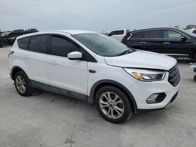 1FMCU0GD0HUB35716 - 2017 FORD ESCAPE SE WHITE photo 4