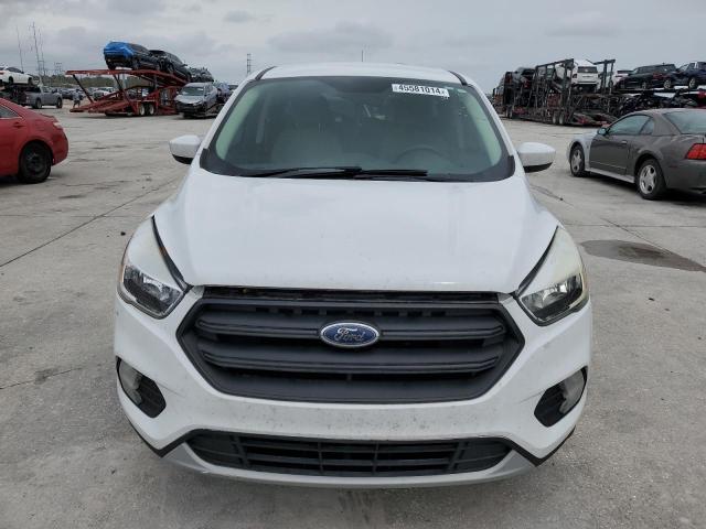 1FMCU0GD0HUB35716 - 2017 FORD ESCAPE SE WHITE photo 5