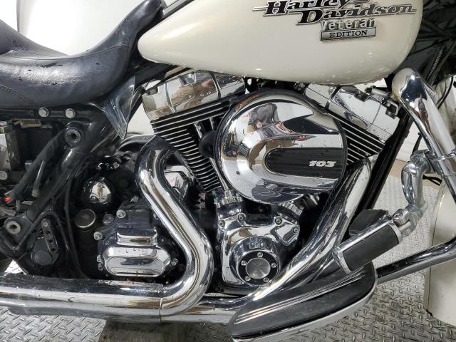 1HD1KRM14EB663121 - 2014 HARLEY-DAVIDSON FLHXS STREET GLIDE SPECIAL WHITE photo 5