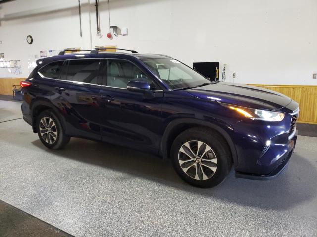 5TDHZRBH4MS555066 - 2021 TOYOTA HIGHLANDER XLE 蓝色 照片 4