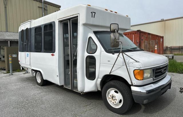 1FDWE35S06HA16454 - 2006 FORD ECONOLINE E350 SUPER DUTY CUTAWAY VAN WHITE photo 1