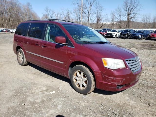 2A8HR54109R611490 - 2009 CHRYSLER TOWN AND C TOURING MAROON photo 4