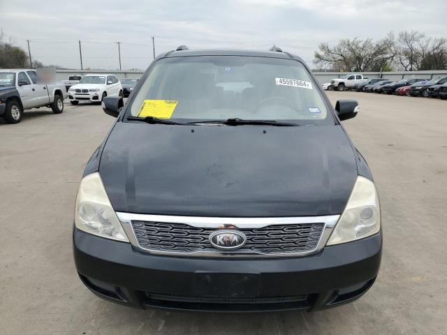 KNDMG4C79C6436974 - 2012 KIA SEDONA LX BLACK photo 5