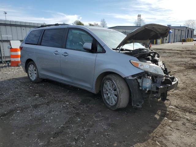 5TDDK3DC3FS095676 - 2015 TOYOTA SIENNA XLE SILVER photo 4