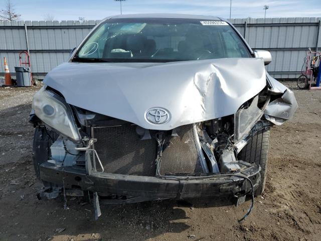 5TDDK3DC3FS095676 - 2015 TOYOTA SIENNA XLE SILVER photo 5