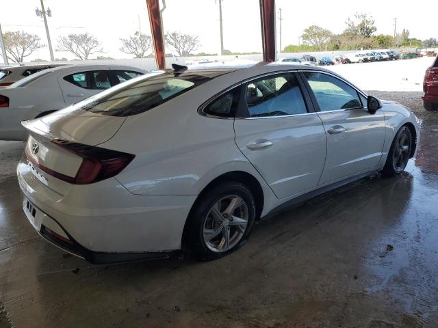 5NPEG4JA3MH128841 - 2021 HYUNDAI SONATA SE WHITE photo 3