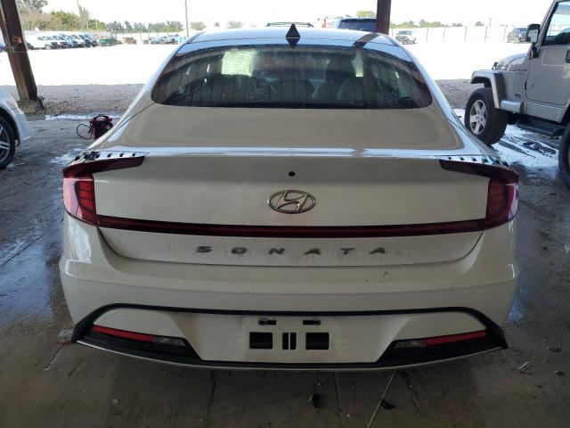 5NPEG4JA3MH128841 - 2021 HYUNDAI SONATA SE WHITE photo 6