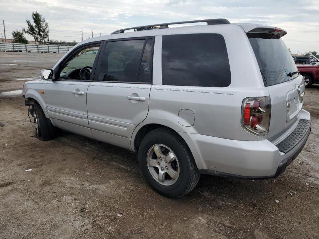 5FNYF28308B013615 - 2008 HONDA PILOT SE SILVER photo 2