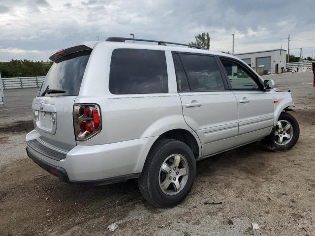 5FNYF28308B013615 - 2008 HONDA PILOT SE SILVER photo 3