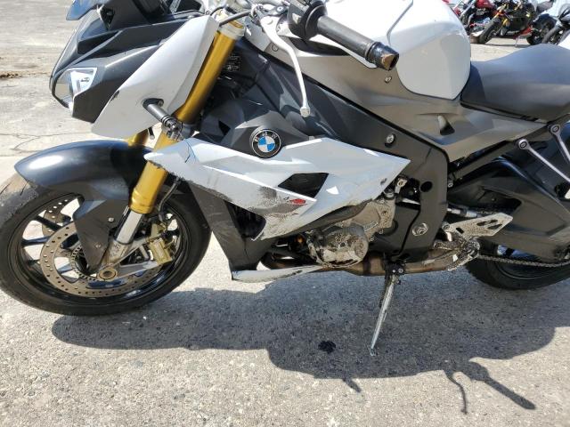 WB10D1207FZ199217 - 2015 BMW S 1000 R WHITE photo 9