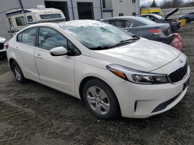 3KPFK4A76HE132710 - 2017 KIA FORTE LX WHITE photo 4