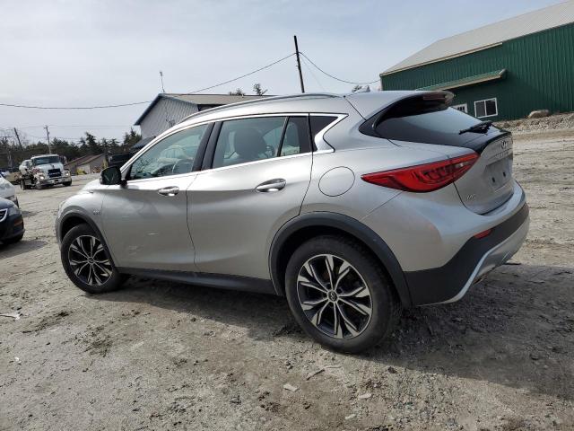 SJKCH5CR2JA057337 - 2018 INFINITI QX30 BASE GRAY photo 2