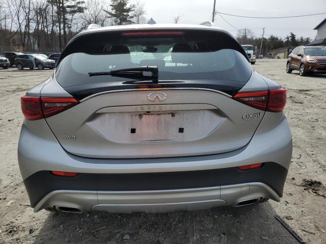 SJKCH5CR2JA057337 - 2018 INFINITI QX30 BASE GRAY photo 6