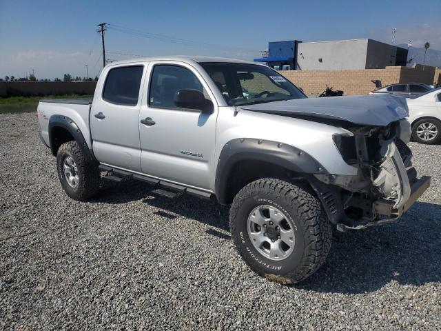 5TELU42N77Z324221 - 2007 TOYOTA TACOMA DOUBLE CAB SILVER photo 4