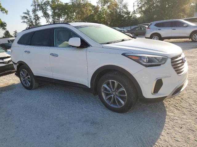 KM8SM4HF5HU251335 - 2017 HYUNDAI SANTA FE SE WHITE photo 4