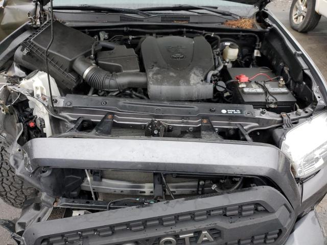 5TFSZ5AN4HX075695 - 2017 TOYOTA TACOMA ACCESS CAB ნაცრისფერი ფოტო 11