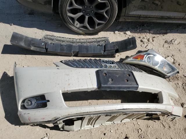 1G4GE5GV5AF311982 - 2010 BUICK LACROSSE CXS 奶油色 照片 12