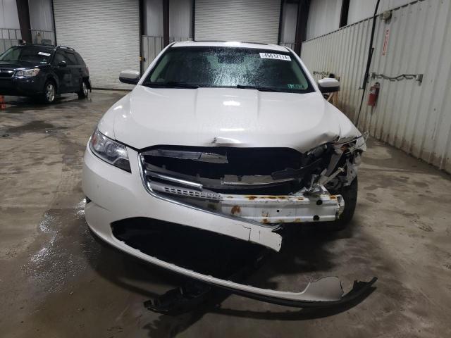 1FAHP2EW9AG137492 - 2010 FORD TAURUS SEL WHITE photo 5