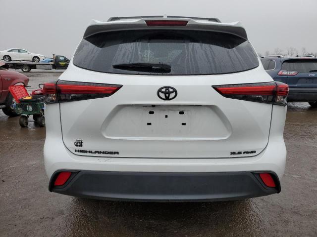 5TDGZRBH6NS194792 - 2022 TOYOTA HIGHLANDER XLE WHITE photo 6