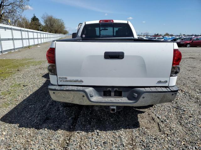 5TFCV54148X005977 - 2008 TOYOTA TUNDRA DOUBLE CAB WHITE photo 6