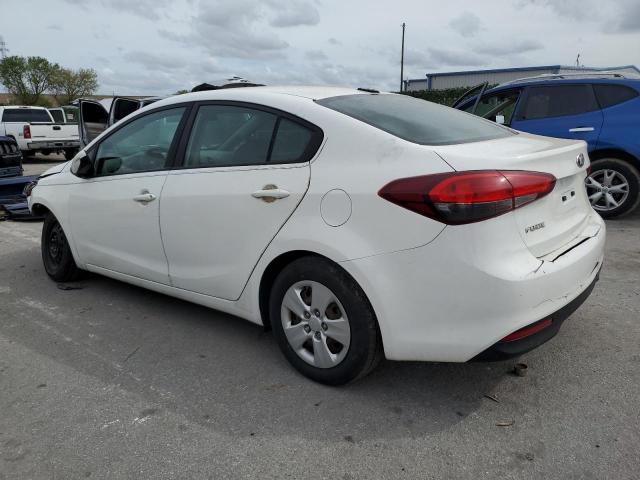 3KPFK4A75HE123884 - 2017 KIA FORTE LX WHITE photo 2