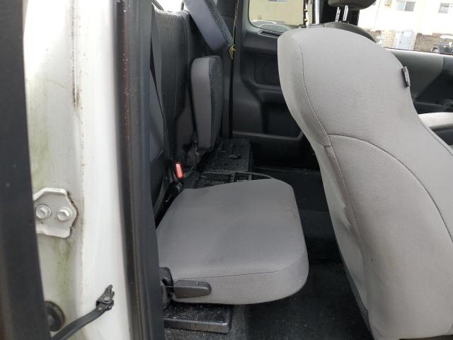 5TFSZ5AN2KX173261 - 2019 TOYOTA TACOMA ACCESS CAB WHITE photo 10