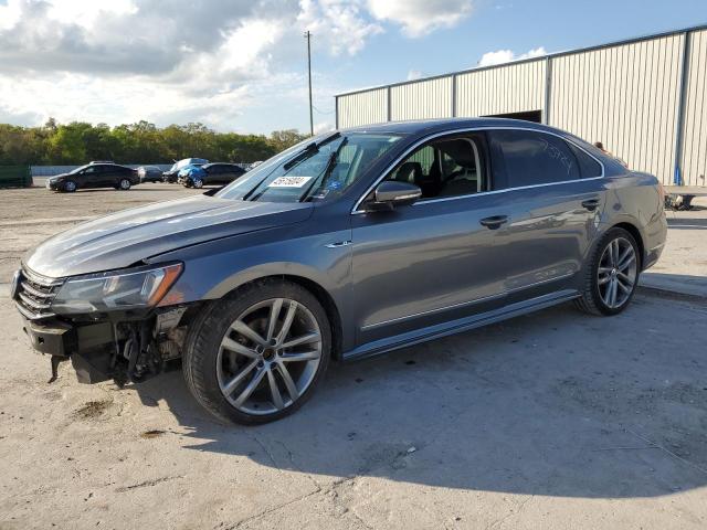 1VWDT7A31HC073864 - 2017 VOLKSWAGEN PASSAT R-LINE Grau Foto 1