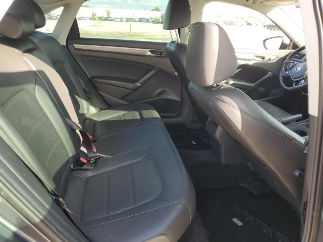 1VWDT7A31HC073864 - 2017 VOLKSWAGEN PASSAT R-LINE Grau Foto 10