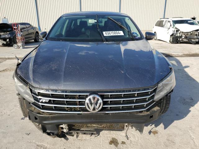 1VWDT7A31HC073864 - 2017 VOLKSWAGEN PASSAT R-LINE Grau Foto 5