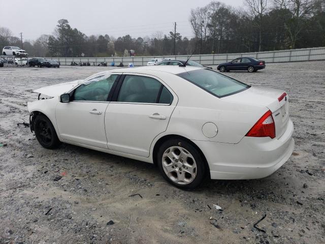 3FAHP0HA2BR345583 - 2011 FORD FUSION SE WHITE photo 2