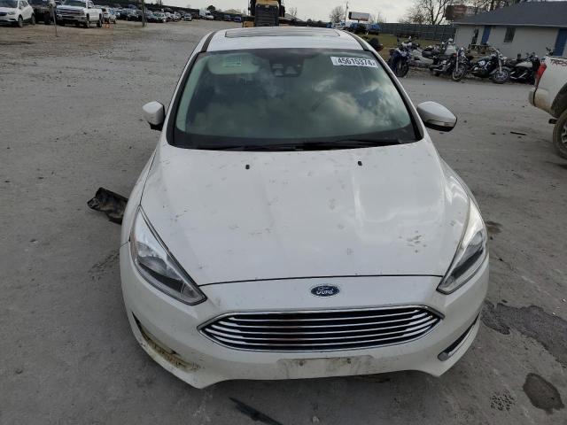 1FADP3J25JL244327 - 2018 FORD FOCUS TITANIUM WHITE photo 5