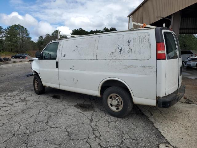 1GCWGFFA3B1117075 - 2011 CHEVROLET EXPRESS G2 WHITE photo 2