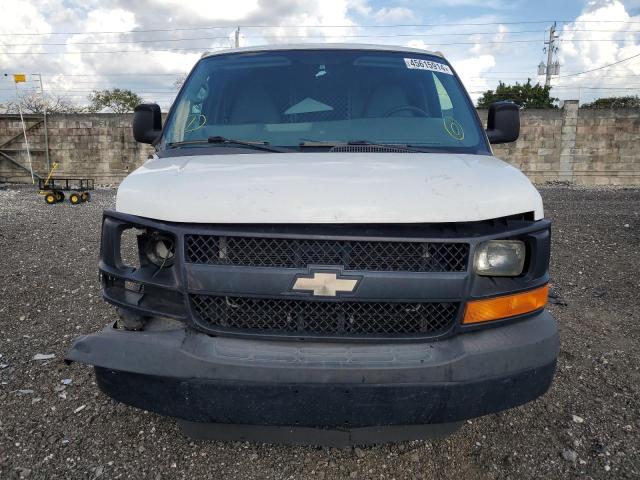 1GCWGFCA8E1207928 - 2014 CHEVROLET EXPRESS G2 WHITE photo 5