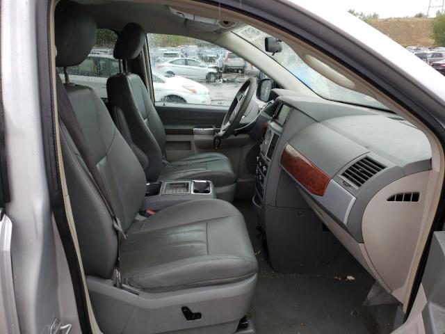 2A8HR54P58R769326 - 2008 CHRYSLER TOWN & COU TOURING ვერცხლისფერი ფოტო 5