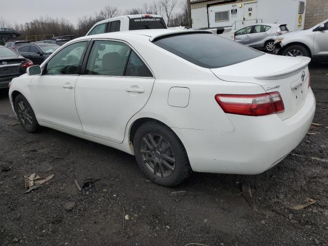 JTNBE46K473118454 - 2007 TOYOTA CAMRY CE WHITE photo 2