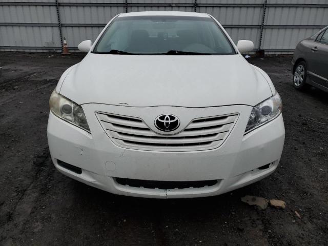 JTNBE46K473118454 - 2007 TOYOTA CAMRY CE WHITE photo 5