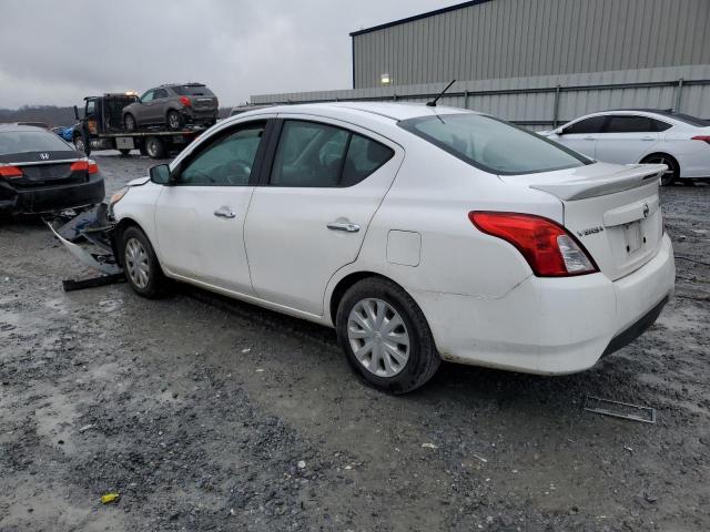 3N1CN7AP9JL885213 - 2018 NISSAN VERSA S WHITE photo 2