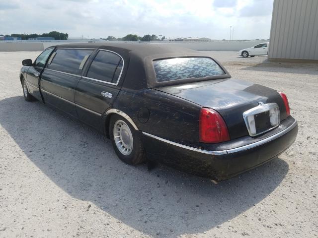 1L1FM81W4XY642939 - 1999 LINCOLN TOWN CAR EXECUTIVE BLACK photo 3