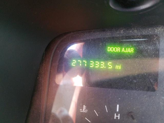 1L1FM81W4XY642939 - 1999 LINCOLN TOWN CAR EXECUTIVE BLACK photo 8