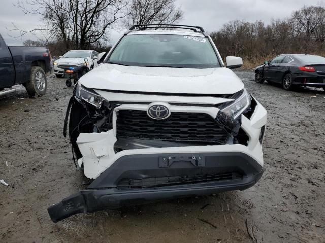 2T3P1RFV6MC172703 - 2021 TOYOTA RAV4 XLE WHITE photo 5