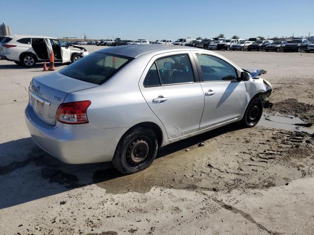 JTDBT923684008622 - 2008 TOYOTA YARIS SILVER photo 3