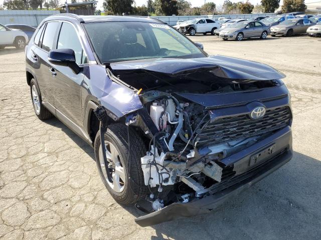 4T3RWRFV1MU035399 - 2021 TOYOTA RAV4 XLE BLUE photo 4