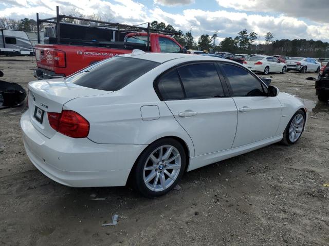 WBAPH77509NL85140 - 2009 BMW 328 I WHITE photo 3