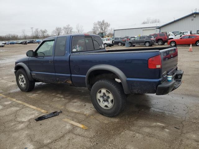 1GCCT19W528201267 - 2002 CHEVROLET S TRUCK S10 BLUE photo 2