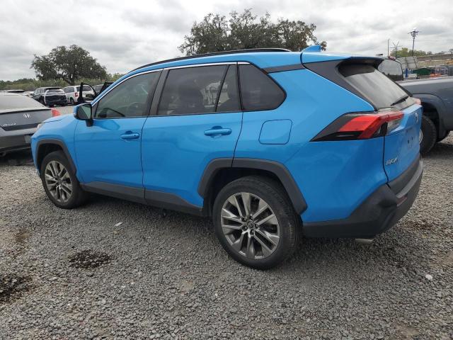 2T3C1RFV3KW044381 - 2019 TOYOTA RAV4 XLE PREMIUM BLUE photo 2