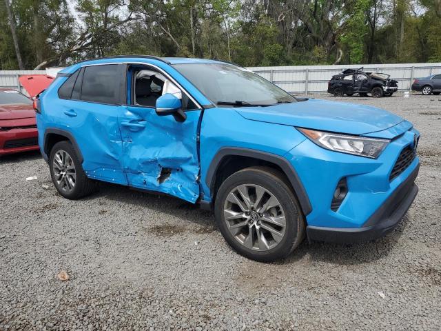 2T3C1RFV3KW044381 - 2019 TOYOTA RAV4 XLE PREMIUM BLUE photo 4