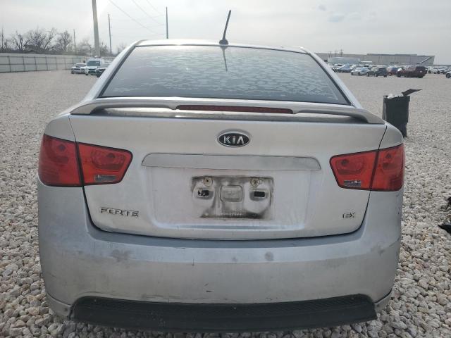 KNAFU4A22A5243087 - 2010 KIA FORTE EX SILVER photo 6